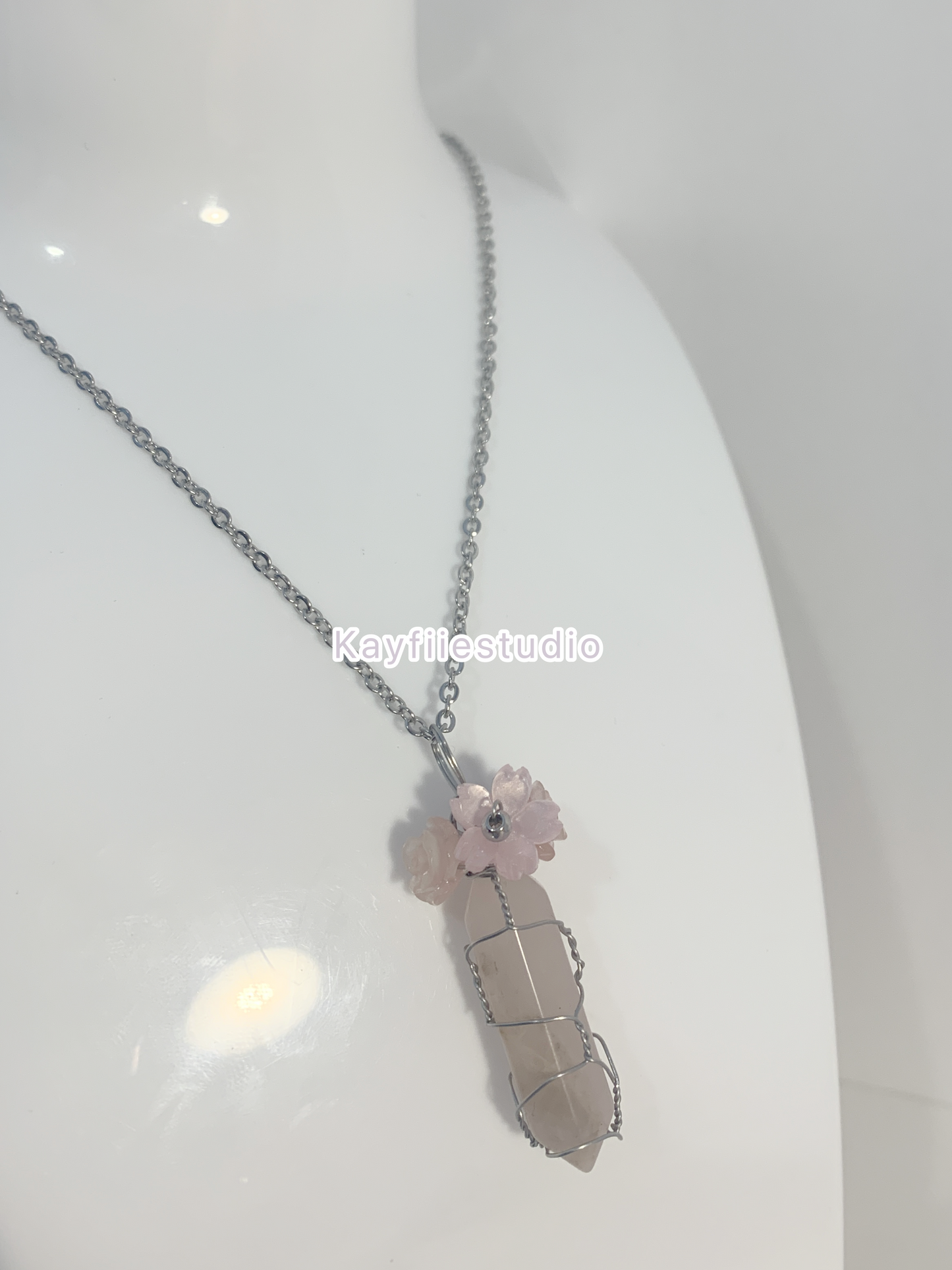 Rose Quarts crystal Necklace🥀𓍢ִ໋🌷͙֒ ᰔᩚ