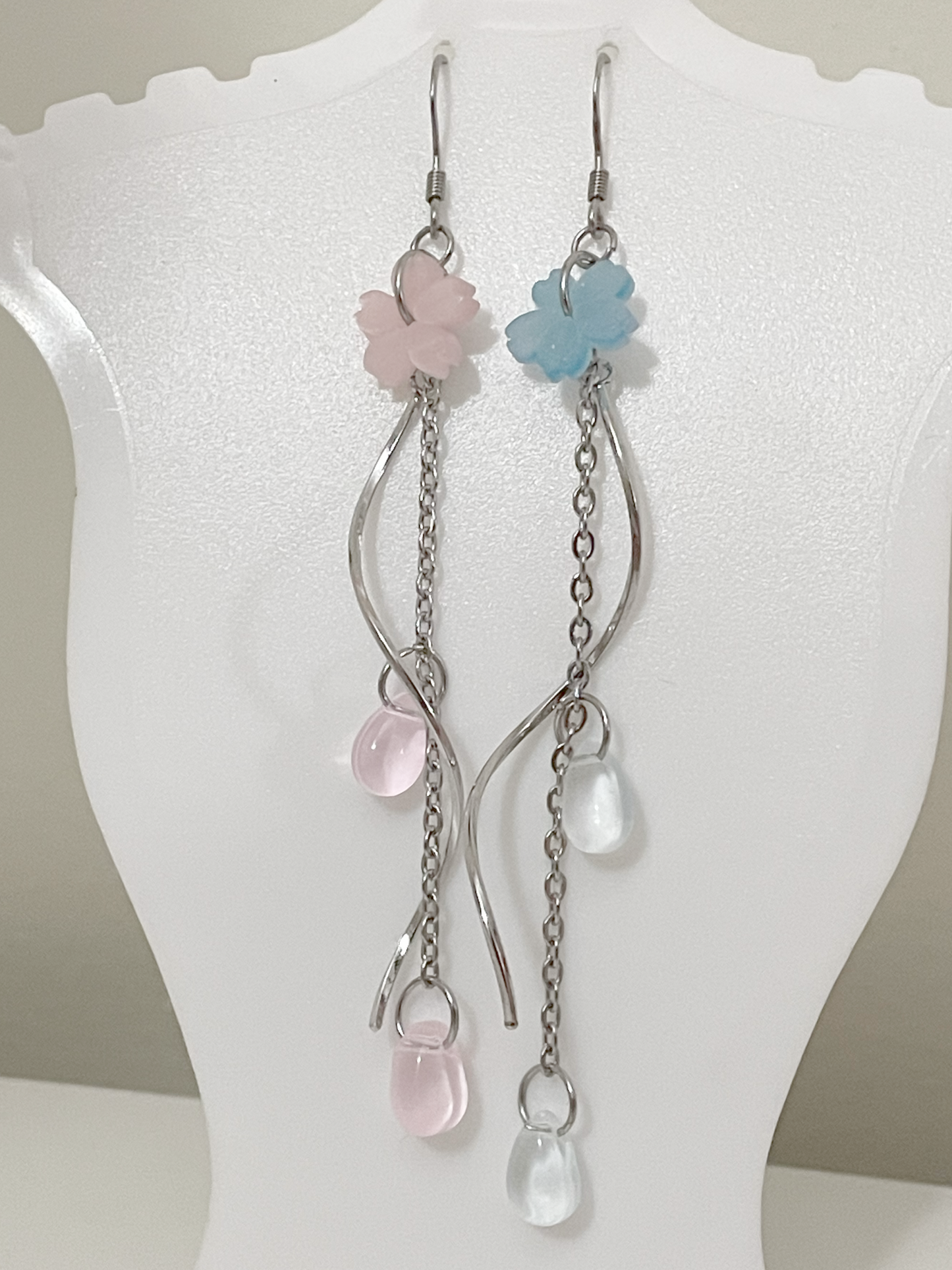 Serene Dewdrop Sakura Dangle Earrings ⋆🌸₊˚⊹♡