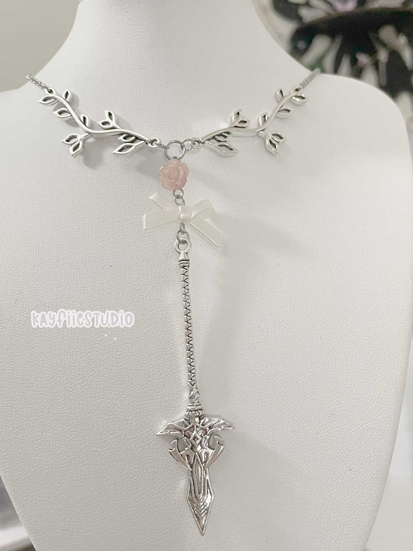 Rose Blade Bow Necklace